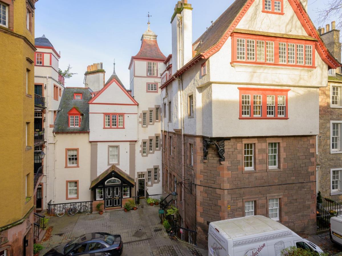 Pass The Keys Historic Ramsay Garden Apt With Balcony Views EDI Exterior foto